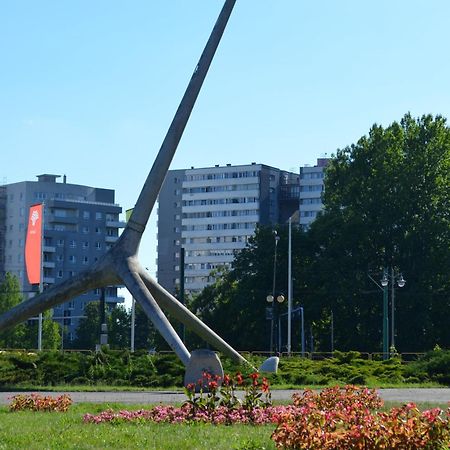 Apartment Silesia Park - Free Parking - Easy Check-In カトヴィツェ エクステリア 写真